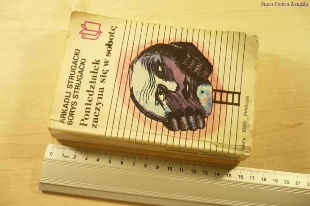 PONIEDZIAŁEK ZACZYNA SIĘ W SOBOTĘ - Strugacki 1989 Wyprzedaż