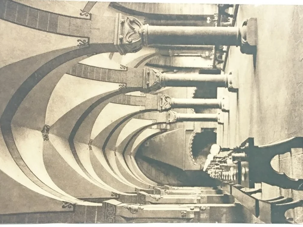 LES CHEMINEES DU REFECTOIRE DE L'ABBAYE ST-PIERRE Bezpieczna płatność