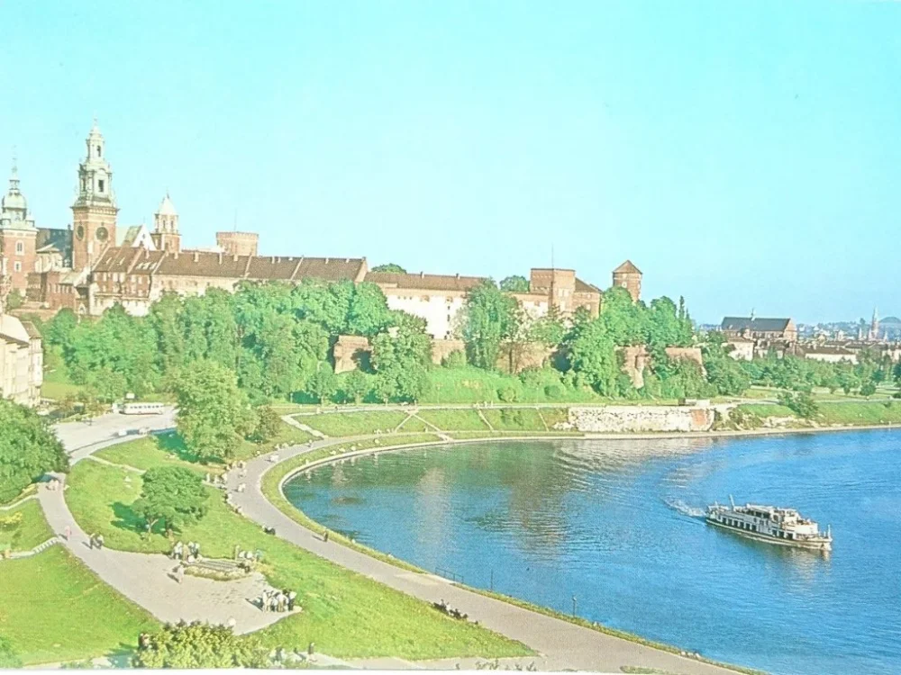 Łatwy zwrot KRAKÓW. WAWEL OD STRONY WISŁY