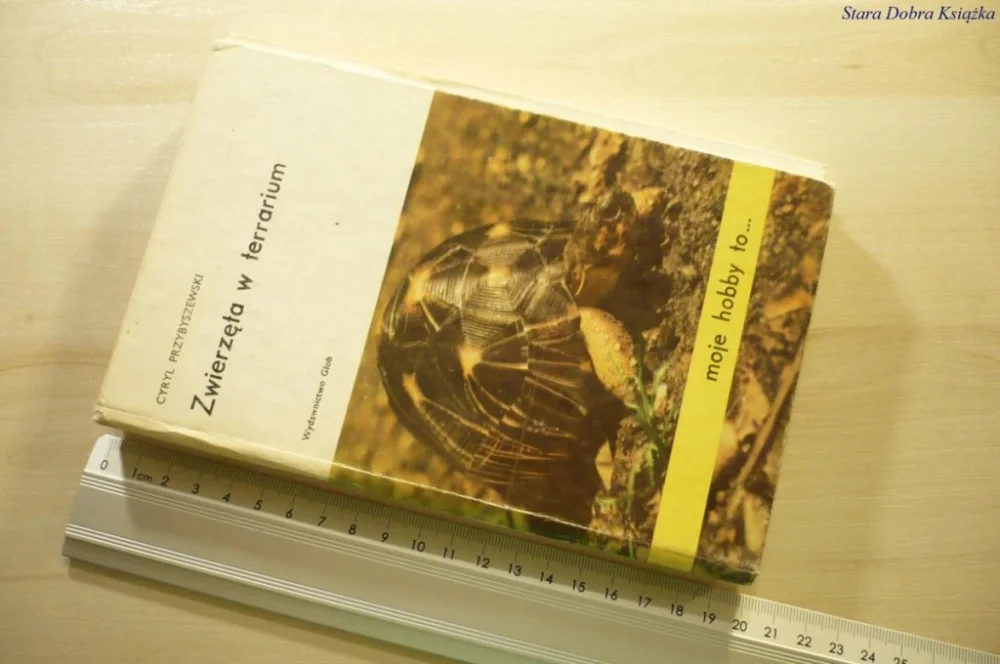 Kup teraz ZWIERZĘTA W TERRARIUM - Cyryl Przybyszewski 1986