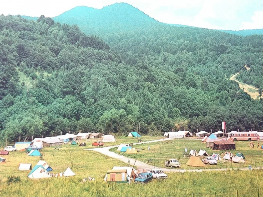 USTRZYKI GÓRNE. POLE CAMPINGOWE FOT. B. ŁOPIEŃSKA Nowy