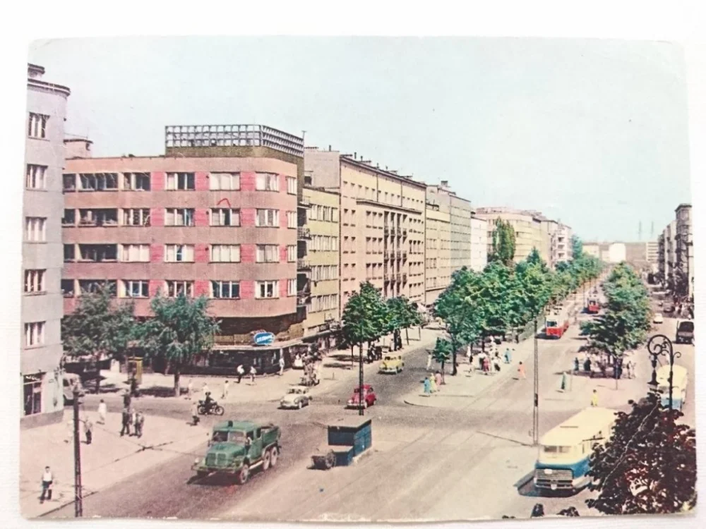 WARSZAWA. ULICA PUŁAWSKA FOT. T. HERMAŃCZYK Tani